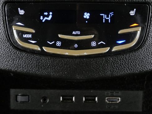 Used 2019 Cadillac Escalade ESV Platinum image 27