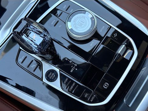 New 2026 BMW ALPINA XB7 AWD/4WD image 38