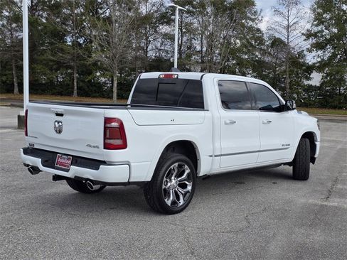 Used 2022 RAM 1500 Limited w/ Body Color Bumper Group image 5