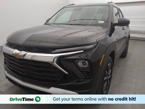 Used 2025 Chevrolet TrailBlazer LT FWD image 1