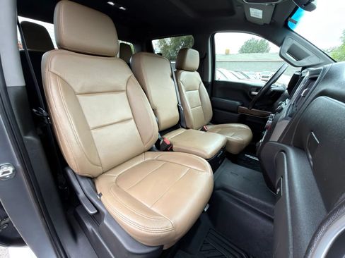 Used 2020 Chevrolet Silverado 1500 LT w/ All-Star Edition AWD/4WD image 6