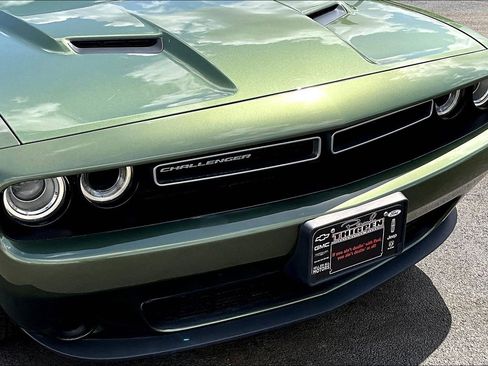Used 2023 Dodge Challenger SXT RWD image 33
