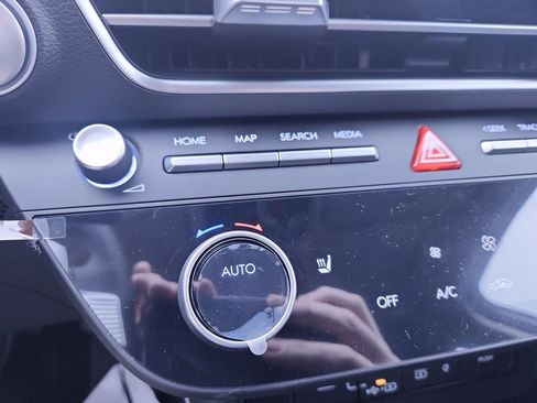 New 2026 Hyundai Sonata SEL FWD image 18