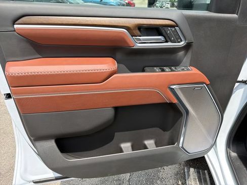 New 2026 GMC Sierra 2500 Denali Ultimate AWD/4WD image 16