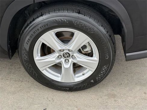 Certified 2024 Toyota Highlander LE image 7