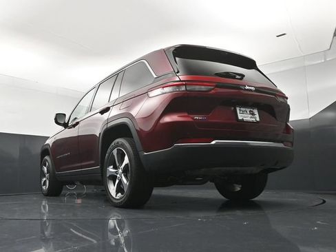 Used 2024 Jeep Grand Cherokee Limited 4xe w/ Luxury Tech Group II AWD/4WD image 22