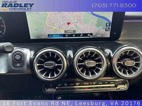 Used 2022 Mercedes-Benz GLB 250 4MATIC image 19