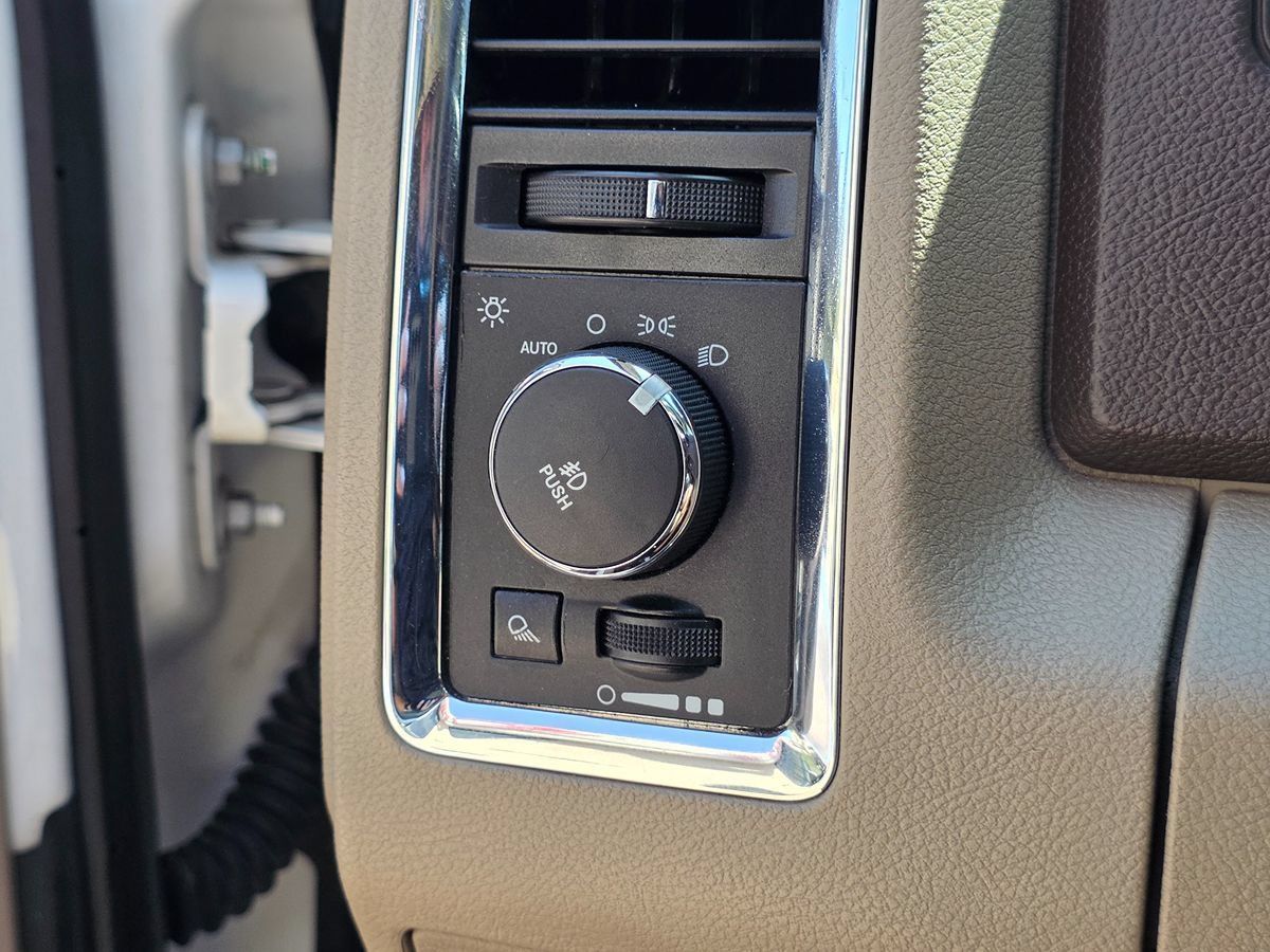 Used 2012 RAM 2500 Laramie w/ Cold Weather Group AWD/4WD image 50