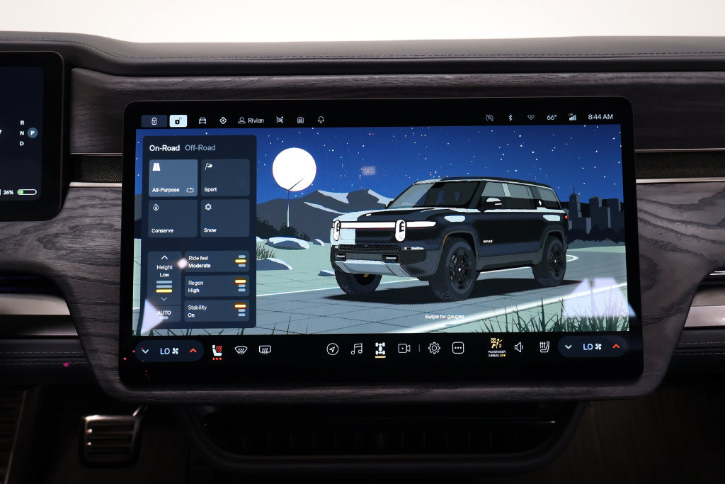 Used 2022 Rivian R1S Launch Edition Quad AWD/4WD image 33