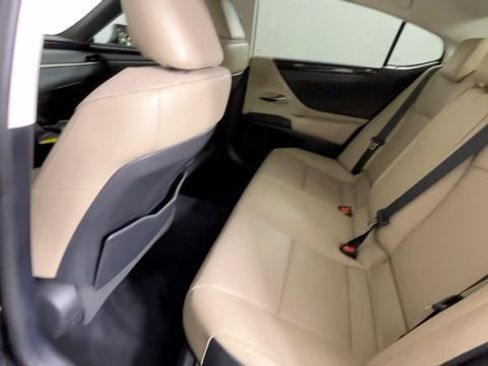 Used 2021 Lexus ES 250 w/ Premium Package AWD/4WD image 22