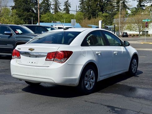 Used 2015 Chevrolet Cruze LS image 7