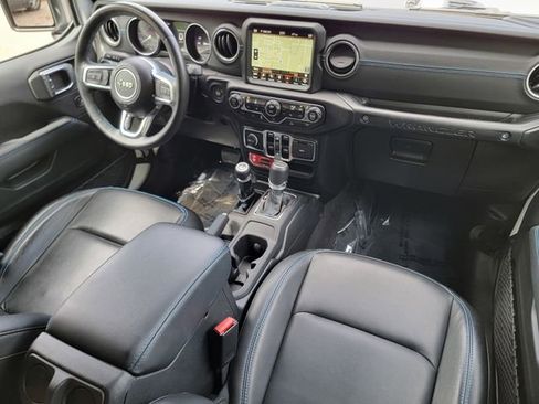 Certified 2023 Jeep Wrangler Unlimited Rubicon 4xe w/ Cold Weather Group AWD/4WD image 39