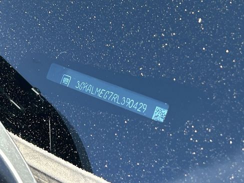 Used 2024 GMC Terrain SLE FWD image 33