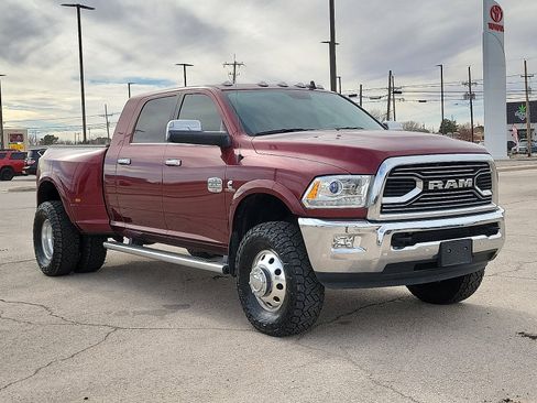Used 2018 RAM 3500 Laramie Longhorn image 6