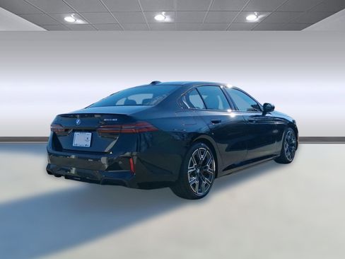 New 2026 BMW i5 eDrive40 w/ M Sport Package image 9