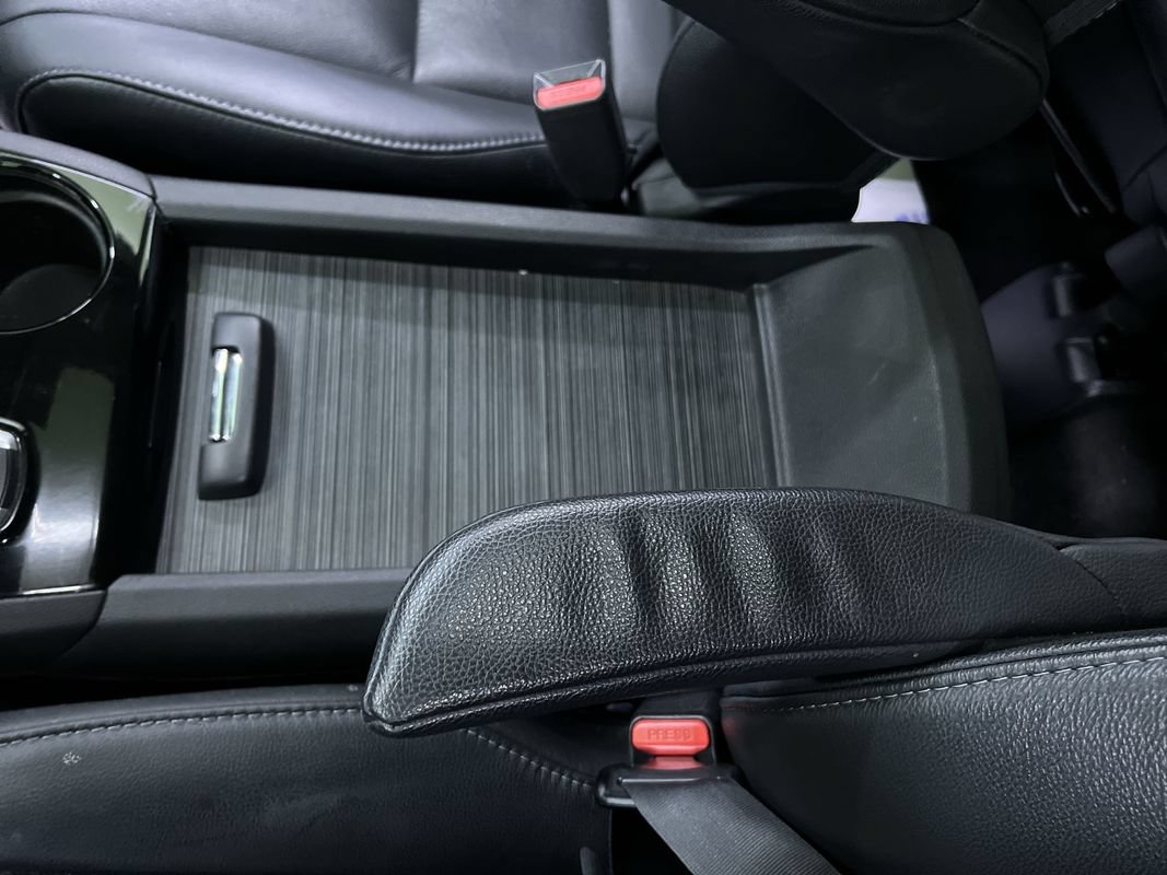 Used 2017 Honda Pilot Touring image 26
