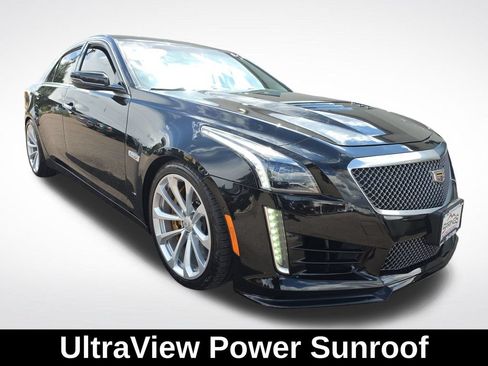 Used 2017 Cadillac CTS V w/ Luxury Package RWD image 8