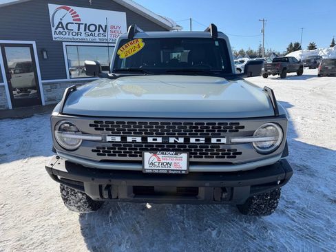Used 2024 Ford Bronco Badlands image 8