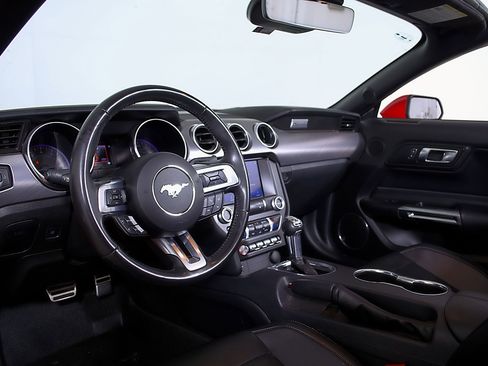 Used 2022 Ford Mustang Premium image 12