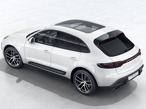 Certified 2025 Porsche Macan AWD/4WD image 6