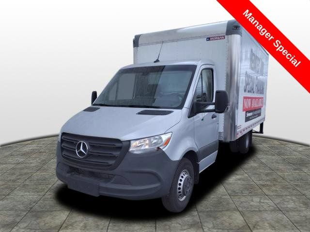 Used 2022 Mercedes-Benz Sprinter 3500 image 1