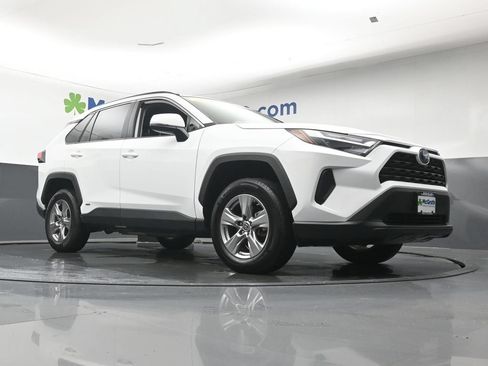 Used 2023 Toyota RAV4 LE AWD/4WD image 27