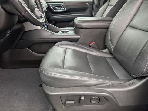 Used 2021 Chevrolet Tahoe LT w/ Luxury Package AWD/4WD image 15