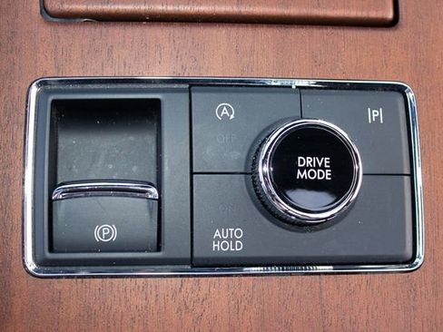 Used 2024 Lincoln Navigator Black Label image 35