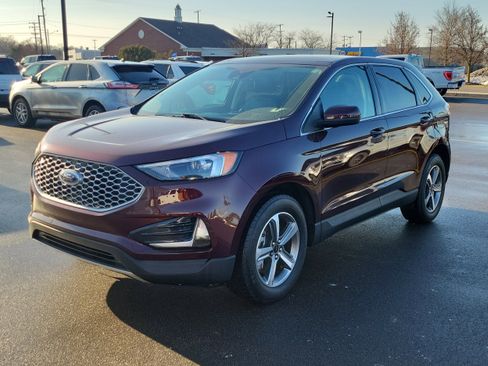 Used 2024 Ford Edge SEL w/ Convenience Package image 2