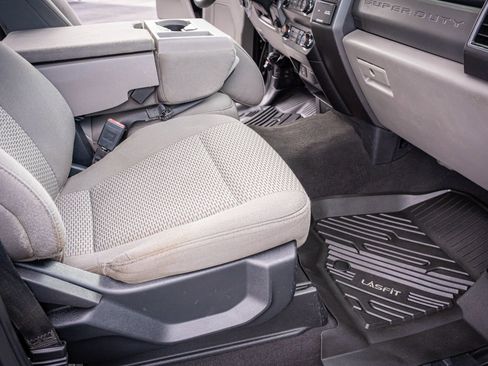 Used 2020 Ford F250 XLT image 30