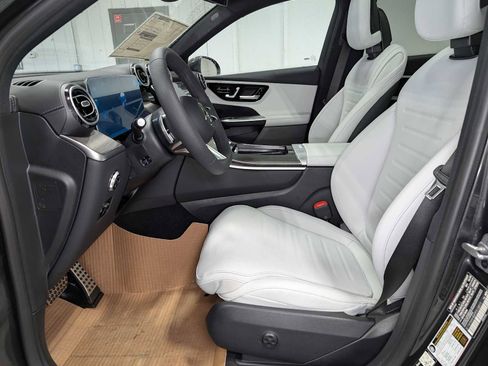 New 2026 Mercedes-Benz GLC 300 4MATIC image 4