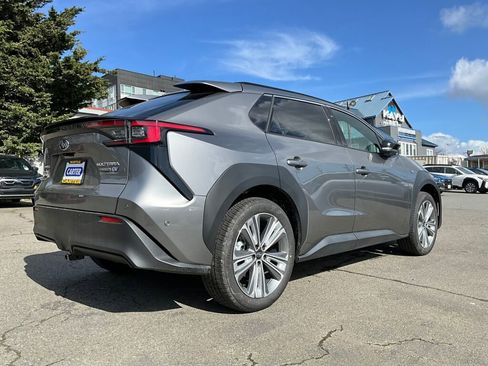 Used 2025 Subaru Solterra Touring image 9