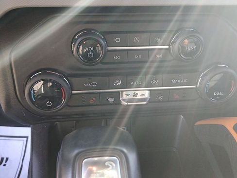 Used 2021 Ford Bronco Badlands image 18