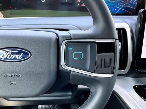 Certified 2025 Ford Expedition Active RWD image 25