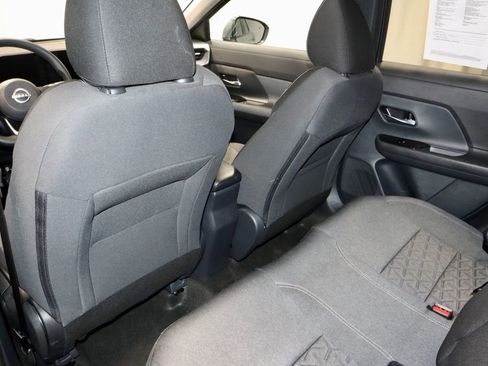 Certified 2025 Nissan Kicks SV image 20