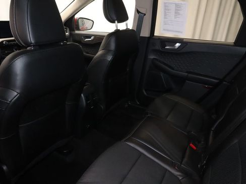 Certified 2020 Ford Escape Titanium AWD/4WD image 22