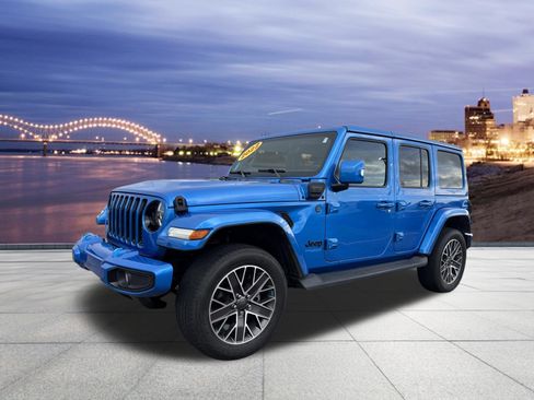Used 2022 Jeep Wrangler Unlimited Sahara AWD/4WD image 1
