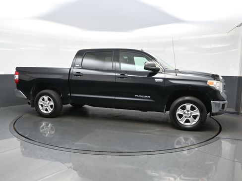 Used 2017 Toyota Tundra SR5 image 7