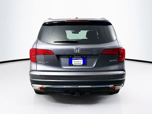 Certified 2018 Honda Pilot Touring image 15