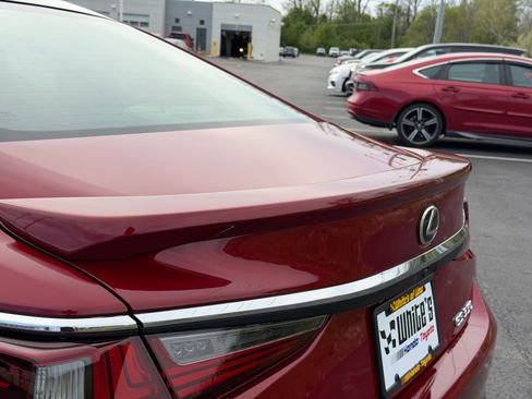 Used 2025 Lexus ES 350 Ultra Luxury image 38