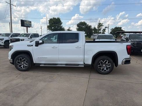 New 2026 GMC Sierra 1500 SLT w/ SLT Premium Plus Package AWD/4WD image 3
