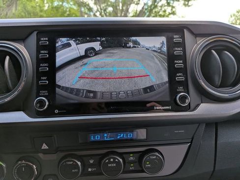 Used 2021 Toyota Tacoma TRD Off-Road w/ Technology Package AWD/4WD image 17