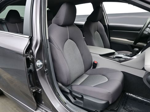 Used 2023 Toyota Camry LE image 14