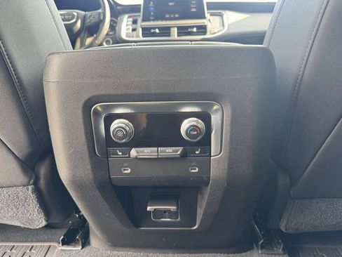 Used 2021 GMC Yukon AT4 AWD/4WD image 27
