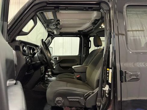 Used 2021 Jeep Gladiator Sport AWD/4WD image 12
