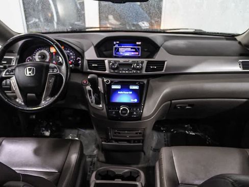 Used 2014 Honda Odyssey Touring image 11