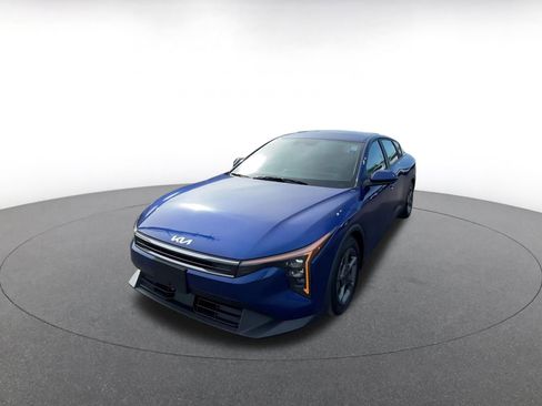 Used 2025 Kia K4 LXS image 7