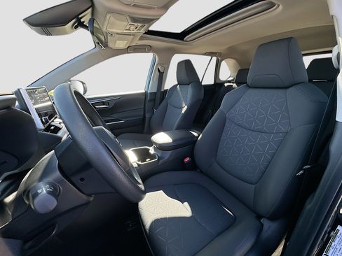 Used 2023 Toyota RAV4 XLE image 19