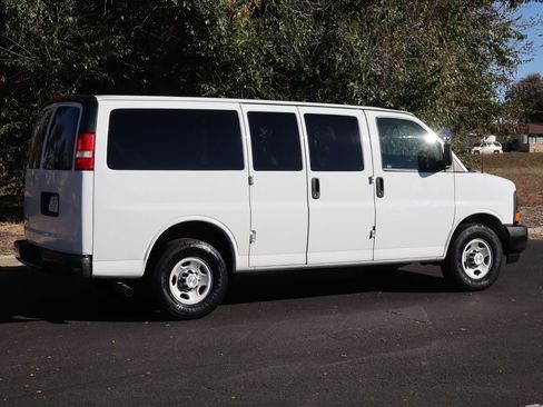 Used 2017 Chevrolet Express 2500 LS image 4