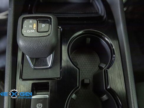 Used 2023 Nissan Rogue S AWD/4WD image 22